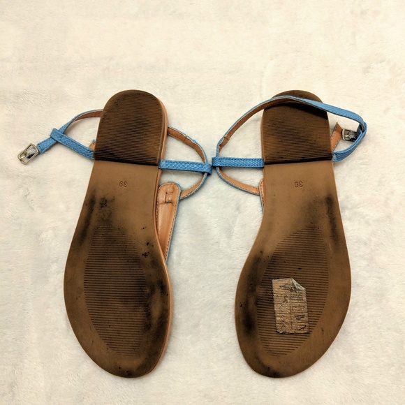 H&M - Embossed Thong Sandals - Picture 4 of 6